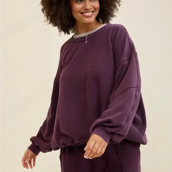 Aerie Très Chic Sweatshirt Cool Berry - Picture 1 of 4